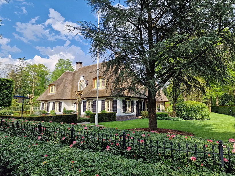 Beringhem B.V. bedrijfspand zijaanzicht